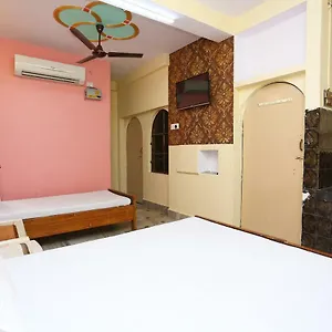 Hotel Spot On 45585 Aakash Ganga